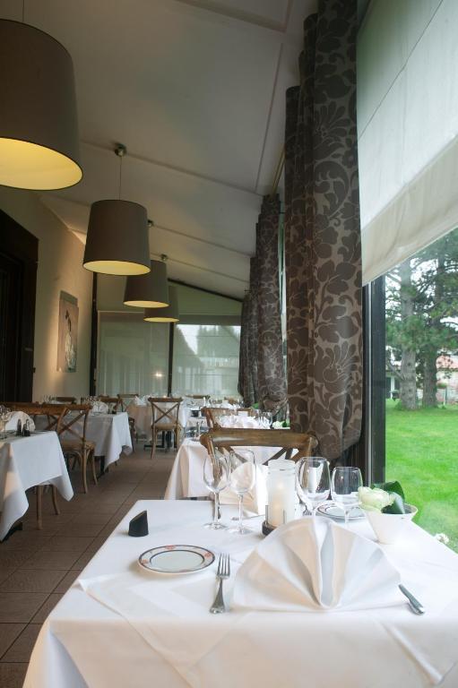 Logis Hotel & Restaurant - Lensotel Bagian luar foto